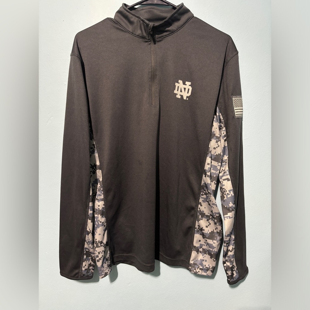 Norte Dame Fighting Irish OHT gray Digital Camo 1/4 zip sweatshirt M